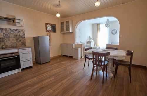 Naujac-Sur-Mer House | Maison Champêtre au Bord du lac & Proche Océan