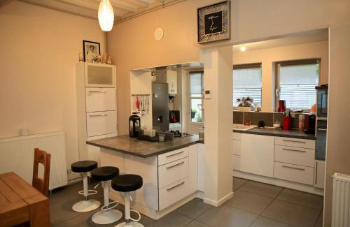 Arques-la-Bataille House | Maison charmante à Arques-la-Bataille avec terrasse et cheminée.