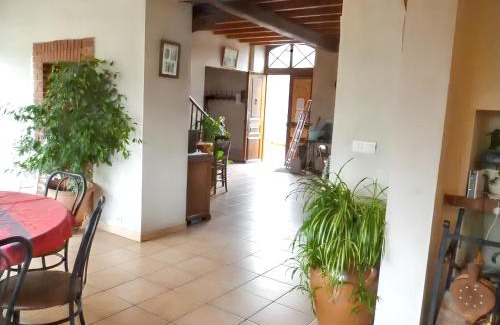 Bernac-Dessus House | Maison charmante à Bernac-Dessus avec jardin spacieux