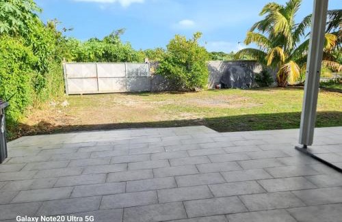 Anse-Bertrand House | Maison charmante à Anse-Bertrand avec jardin