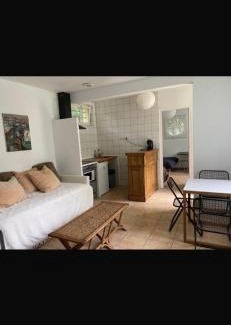 Auffargis House | Maison charmante bordée de bambous