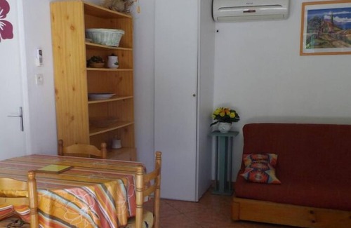 Toulon House | Maison Cigalon 4 pers dans la pinède, var, Toulon, plage, piscine, clim, pinede