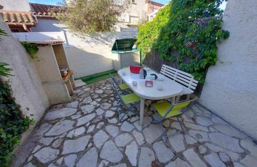 Le Grau-dʼAgde House | Maison climatisée rénovée 2 pièces, 2 cabines avec terrasses à 500m de la plage, parking inclus - FR-1-423-304