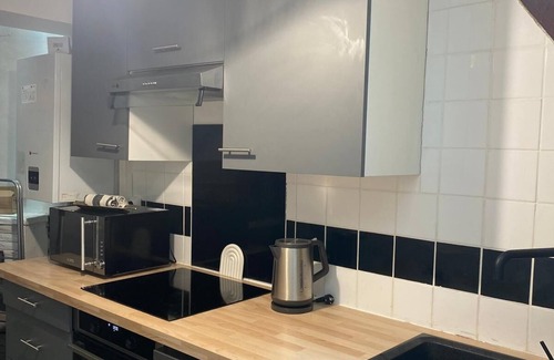 Poitiers House | Maison Cloche Perse, Hyper Centre . Quartier Historique. min 3 Pers/max 6 Pers