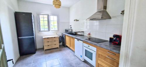 Plan-de-Cuques House | Maison Confort, Terrasse & Jardin, Parking