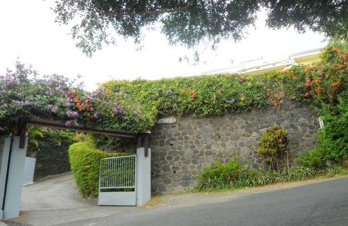 Bois de Nefles House | Maison Confortable à Saint Paul avec Vue sur la Mer