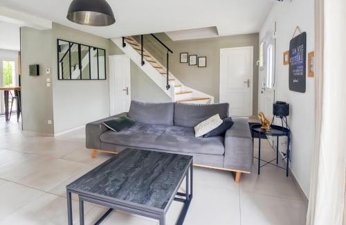 Le Plessis-Feu-Aussoux House | Maison Cosy Campagne, Terrasse & Spa