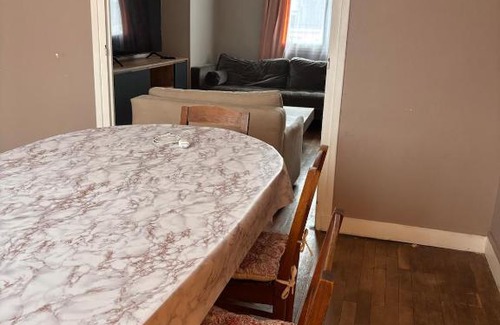 Saint-Pierre-des-Corps House | Maison cosy proche gare SNCF 2 chambres