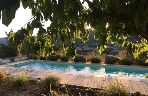 L'Hospitalet House | Maison D'architecte en Provence Avec vue et Piscine