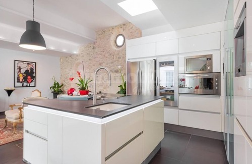 Aigues-Mortes Medieval City House | Maison D'exception Avec Piscine Intérieure