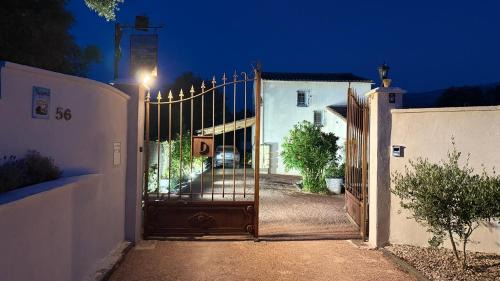 Nans-les-Pins House | Maison d'hôtes Hippone