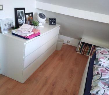 Saclay Bed & Breakfast | Maison d'hôtes les roses trémières