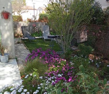 Gallargues-le-Montueux House | Maison dans une résidence de vacances