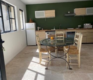 Rognes House | Maison dans la pinède