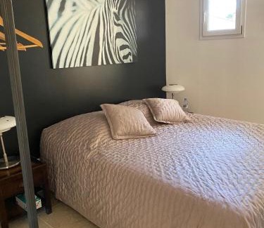 Rognes House | Maison dans la pinède