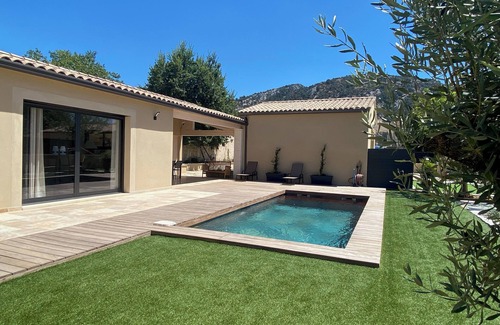 Robion House | Maison Dans le Luberon