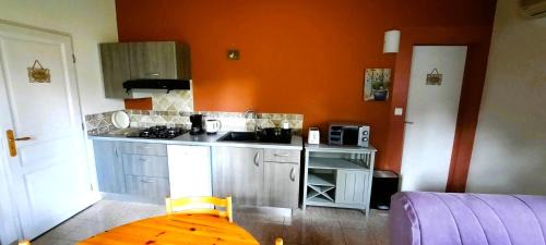 Le Poet-Laval House | Maison dans parc arboré