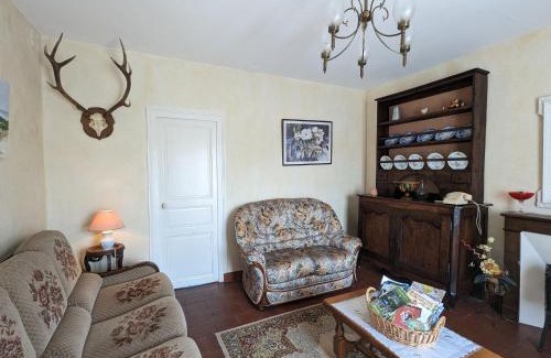 Preaux House | Maison de Bourg avec Grand Jardin, Salle de Jeux et Confort Moderne – Près des Châteaux de la Loire - FR-1-591-161