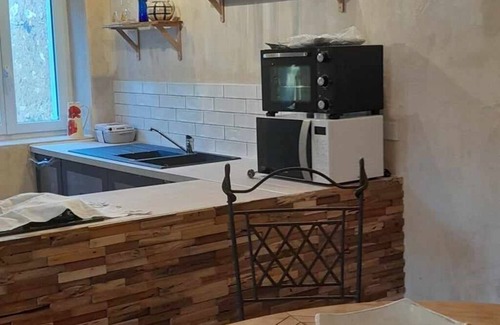 La Roche-sur-Grane House | Maison de Campagne Idéale Pour les Amoureux de Nature, Randonnée, Vtt. Le Calme