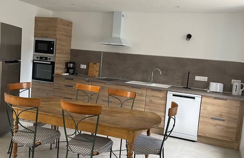 Chartrene House | Maison de Campagne le Gault à 5 km du Golf de Bauge, 35 km de Saumur ET Angers