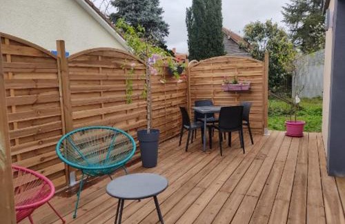 Saint-Pavace House | Maison de campagne à la ville