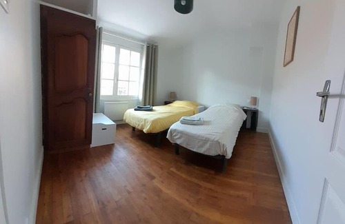 Montbron House | Maison de campagne, bulle de verdure