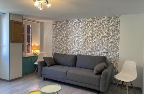 Isle-et-Bardais House | Maison de campagne rénovée avec étang privé et animaux acceptés - FR-1-489-389