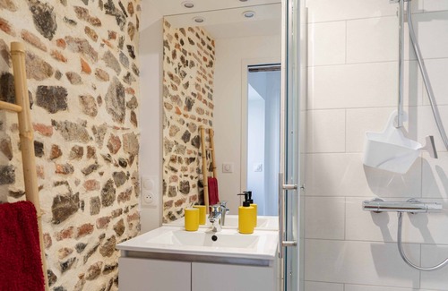 Bourbon-Lancy House | Maison de Caractère Pour Cure Thermale et Tourisme. Bienvenue au Gîte Damona !