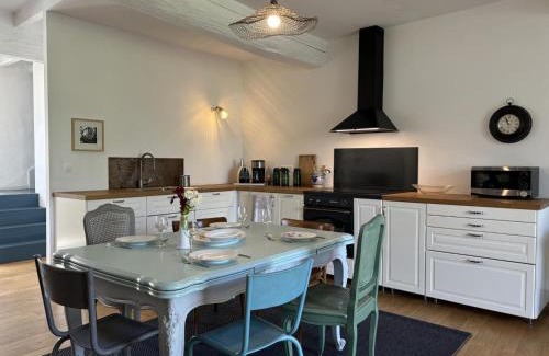 Charroux House | Maison de charme avec jardin clos et animaux acceptés - FR-1-489-538