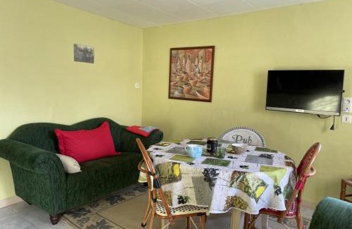 Arfeuilles House | Maison de charme à Arfeuilles, animaux acceptés, idéale randonnées - FR-1-489-52