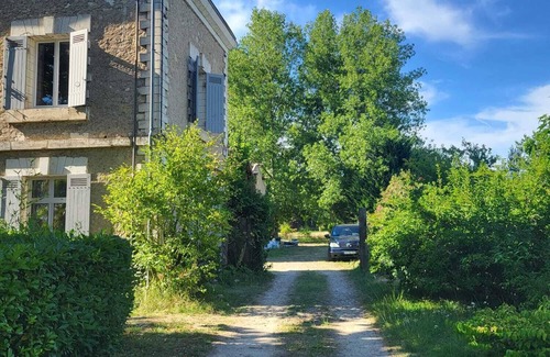 Montcaret House | Maison de Charme Avec Piscine et Climatisation