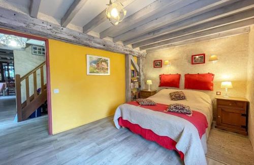 Sainte-Opportune House | Maison de charme de 1780 avec jardin luxuriant et WIFI - FR-1-497-220