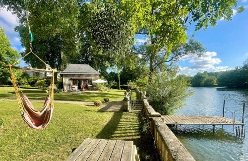 Seiches-sur-le-Loir Villa | Maison de famille de charme en pleine nature en bord de rivière à 20 min d'Angers