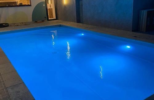 Joue En Charnie House | Maison de famille 10 pers, piscine chauffée, grand jardin, proche Le Mans - FR-1-410-433