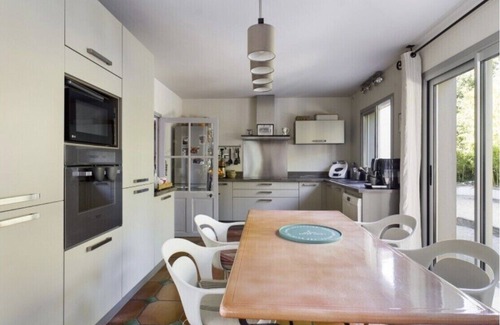 Jonquieres-Saint-Vincent Villa | Maison de Famille Superbe Vue, au Centre du Triangle Avignon Nimes et Arles