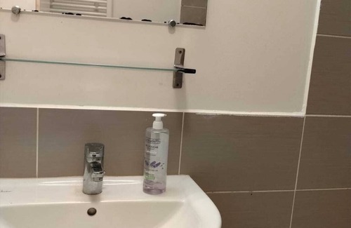 Saint-Denis-les-Bourg Apartment | MAISON DE L'EXCELLENCE 3 BEDROOMS