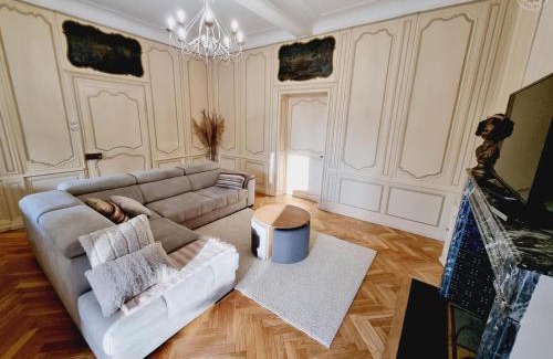 Arneke House | Maison de maître avec jardin, baby-foot, proche de Cassel et plages du Nord, tout inclus ! - FR-1-510-220