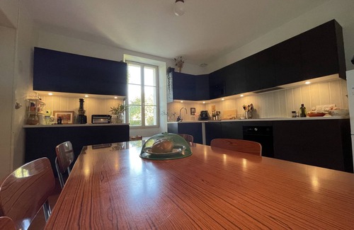 La Creche House | Maison de Maître Chaleureuse