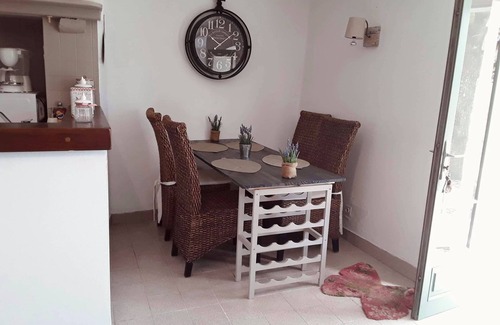 Grezels House | Maison de Marguerite, Studio Indépendant & Piscine