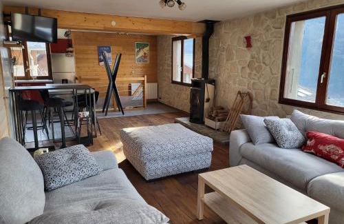 La Plagne-Tarentaise Apartment | Maison de moyenne montagne baignée par le soleil