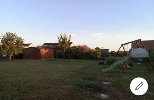 Moulins-sur-Yevre House | Maison de Nico et Marine