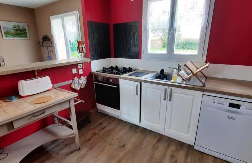 La Roche-Posay House | Maison de plain-pied avec jardin clôturé, proche Thermes St Roch - 3 chambres, WiFi, cuisine équipée - FR-1-541-46