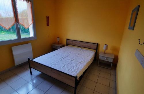 La Roche-Posay House | Maison de plain-pied avec jardin clôturé, proche Thermes St Roch - 3 chambres, WiFi, cuisine équipée - FR-1-541-46