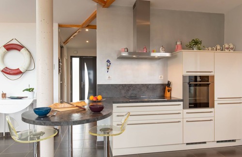 Plouarzel House | Maison de Plain Pied - Vue Mer by Interhome