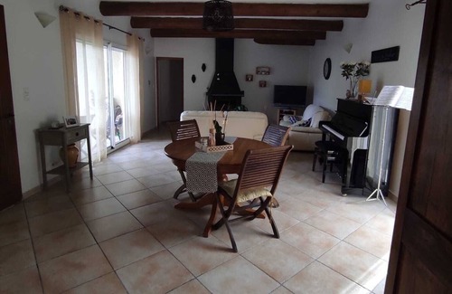 Caderousse House | Maison de Quartier Calme.proximité A7/a9. Village Proche Orange et Avignon