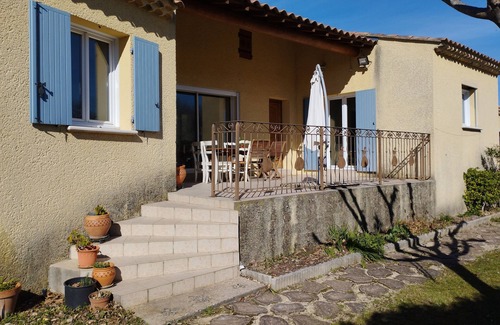 Caderousse House | Maison de Quartier Calme.proximité A7/a9. Village Proche Orange et Avignon