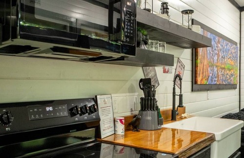 Board Camp House | Maison De Tete’ Dure