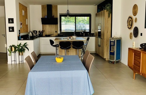 Cauderan House | Maison de Vacance à Bordeaux Avec Piscine