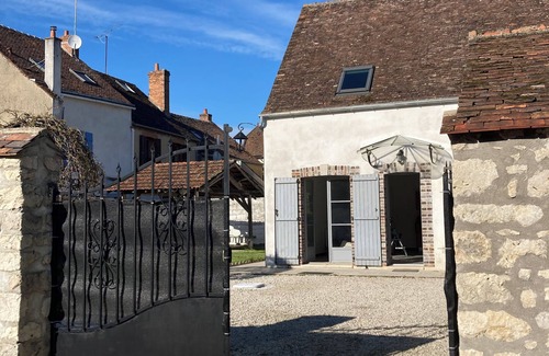 Chalette-sur-Loing House | Maison de Vacances à la Campagne en Famille ou Amis 8-10 Personnes 1h30 Paris