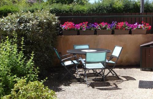 Rosnay House | Maison de vacances au cœur du parc de la Brenne avec étang privé, Wi-Fi et animaux acceptés - FR-1-591-376